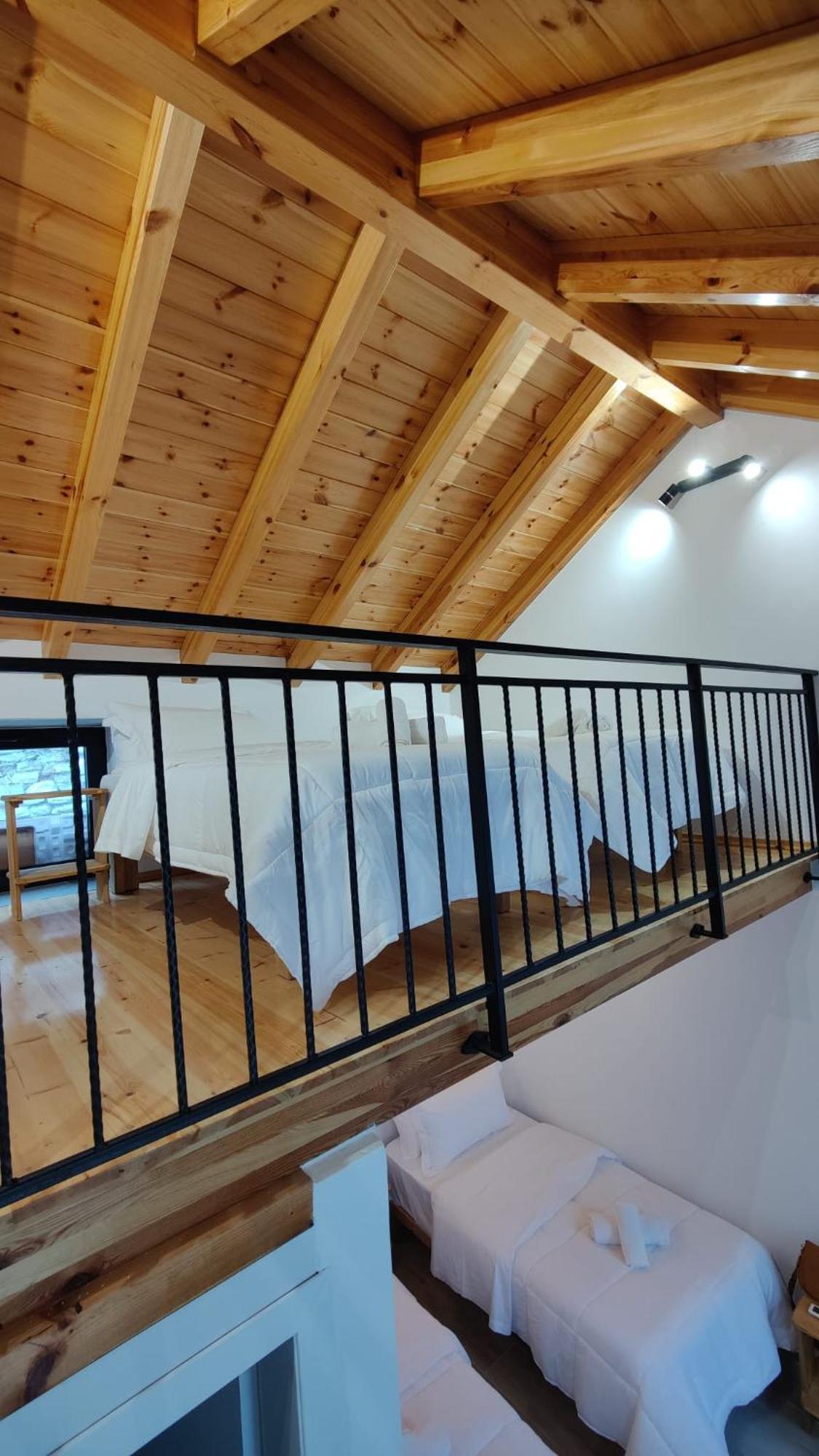 Gogo Moustache Guest House Permet Exterior photo