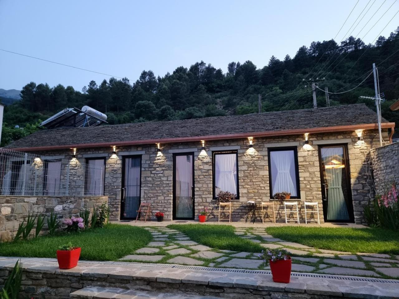 Gogo Moustache Guest House Permet Exterior photo