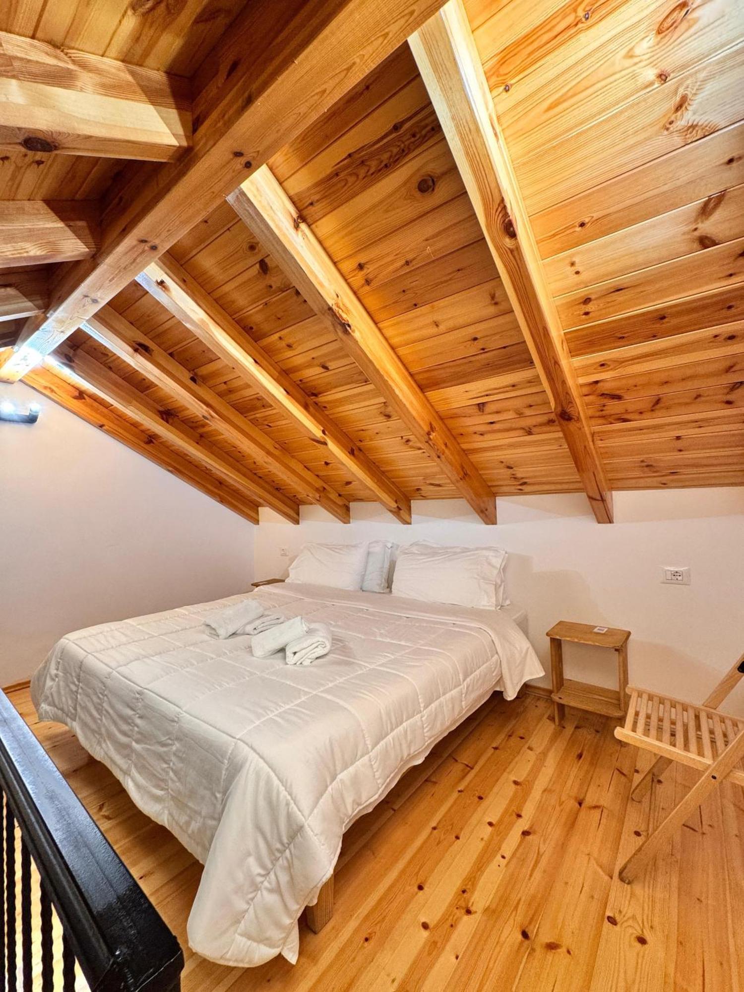 Gogo Moustache Guest House Permet Exterior photo